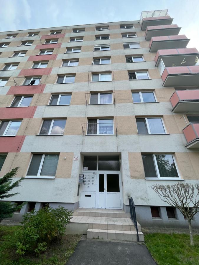 Modern Central Apartment Нітра Екстер'єр фото