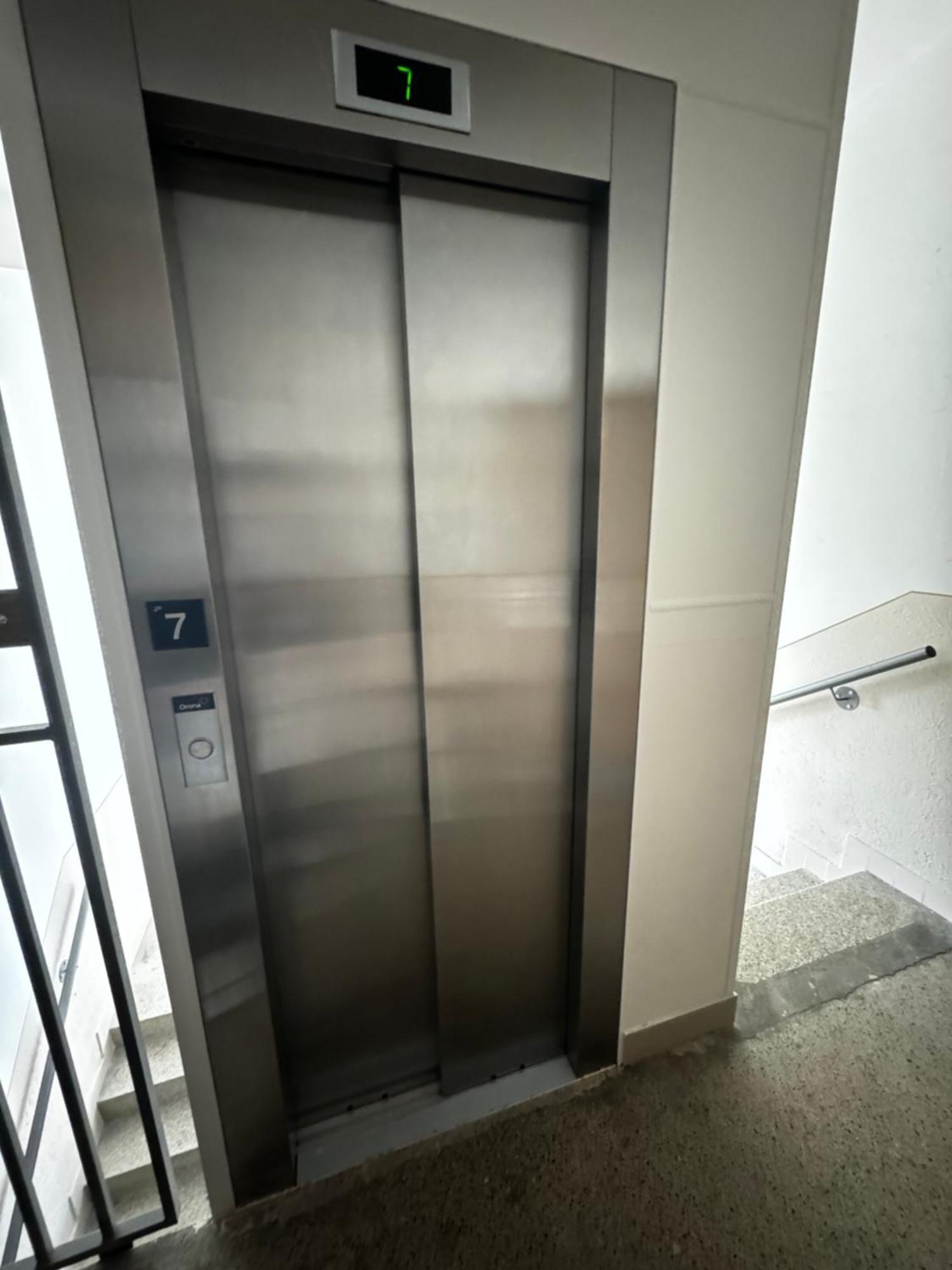 Modern Central Apartment Нітра Екстер'єр фото